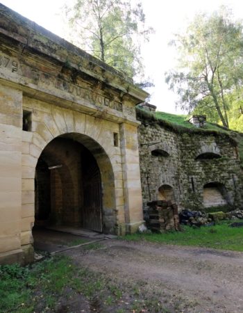 L'entrée du fort du Roulon